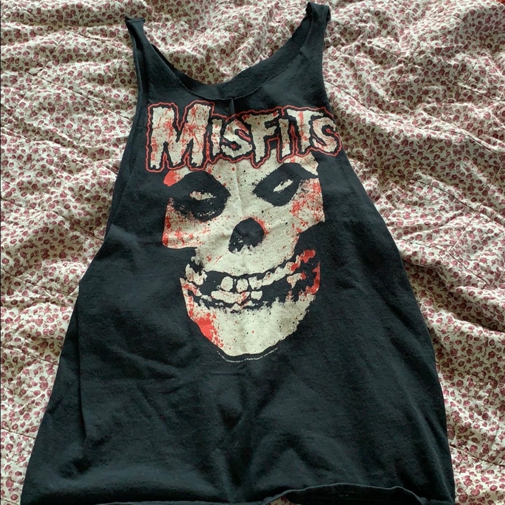Hand cut misfits tank
